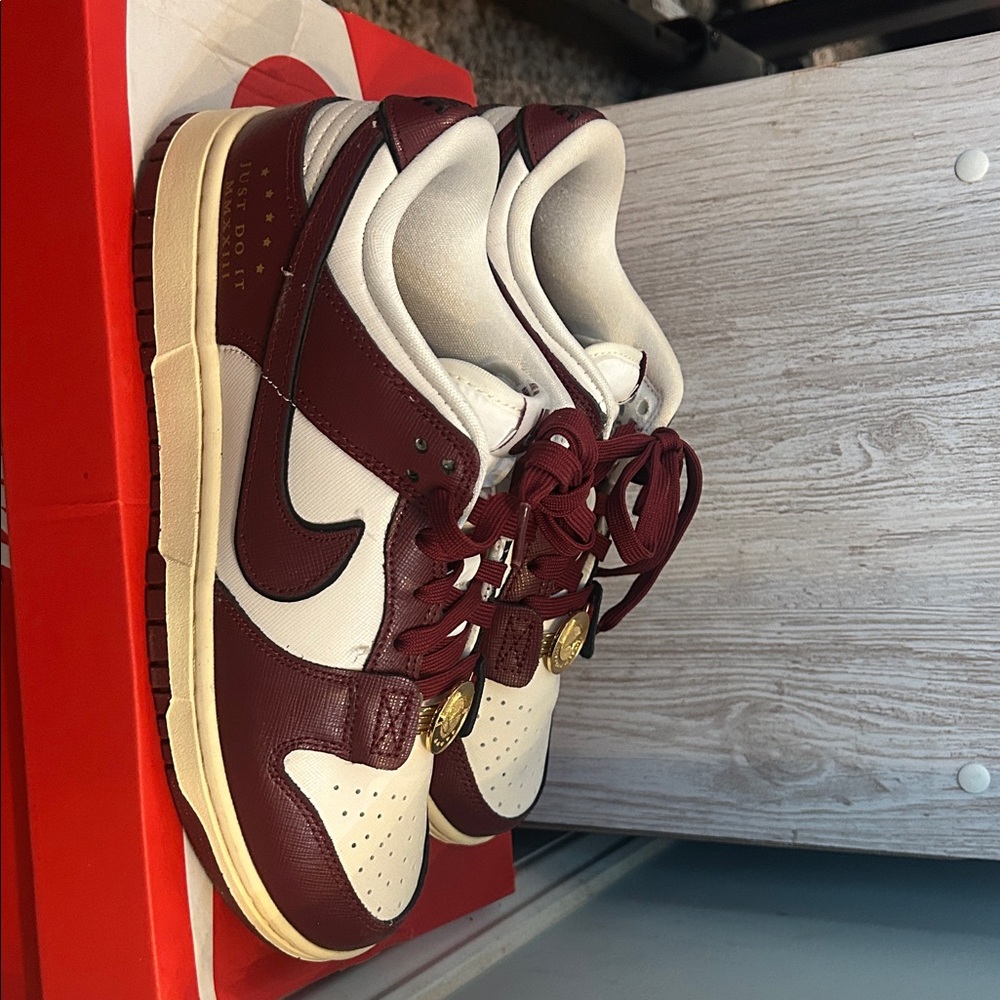 Nike Dunk Low SE Burgundy White Women’s Size 7.5
